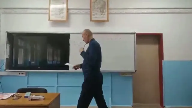 Communicating Negative Feedback Correctly — video lesson